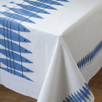 Almedahls Sill, blue table cloth, 147x250cm