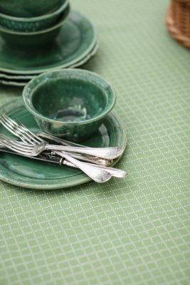 Prickruta table cloth green