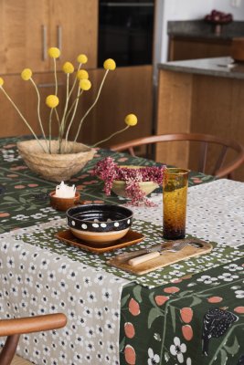 Belle Amie, table runner, beige