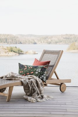 Körsbärsträdgården, blanket, brown, off white