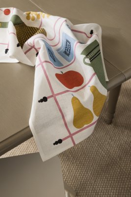 Italian wine, tea towel, pink green