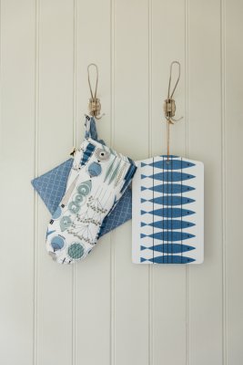 Picknick, blue/beige oven glove