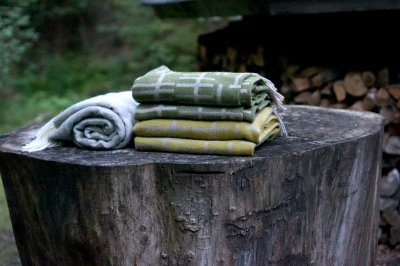 Almedahls Pickepin, blanket, moss green beige 101712-0036