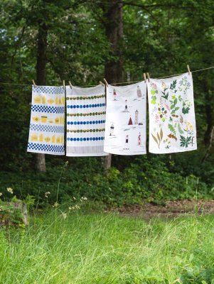 Grytskåpet tea towel