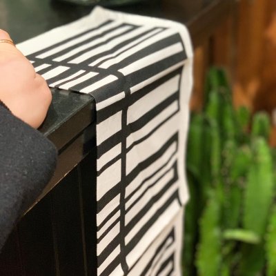 Snapp, black tea towel