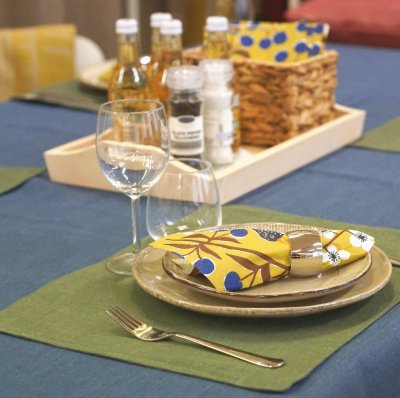 Körsbärsträdgården, yellow paper napkin