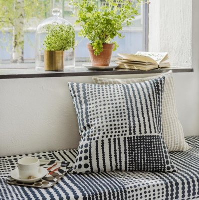 Pricktyg, beige cushion cover